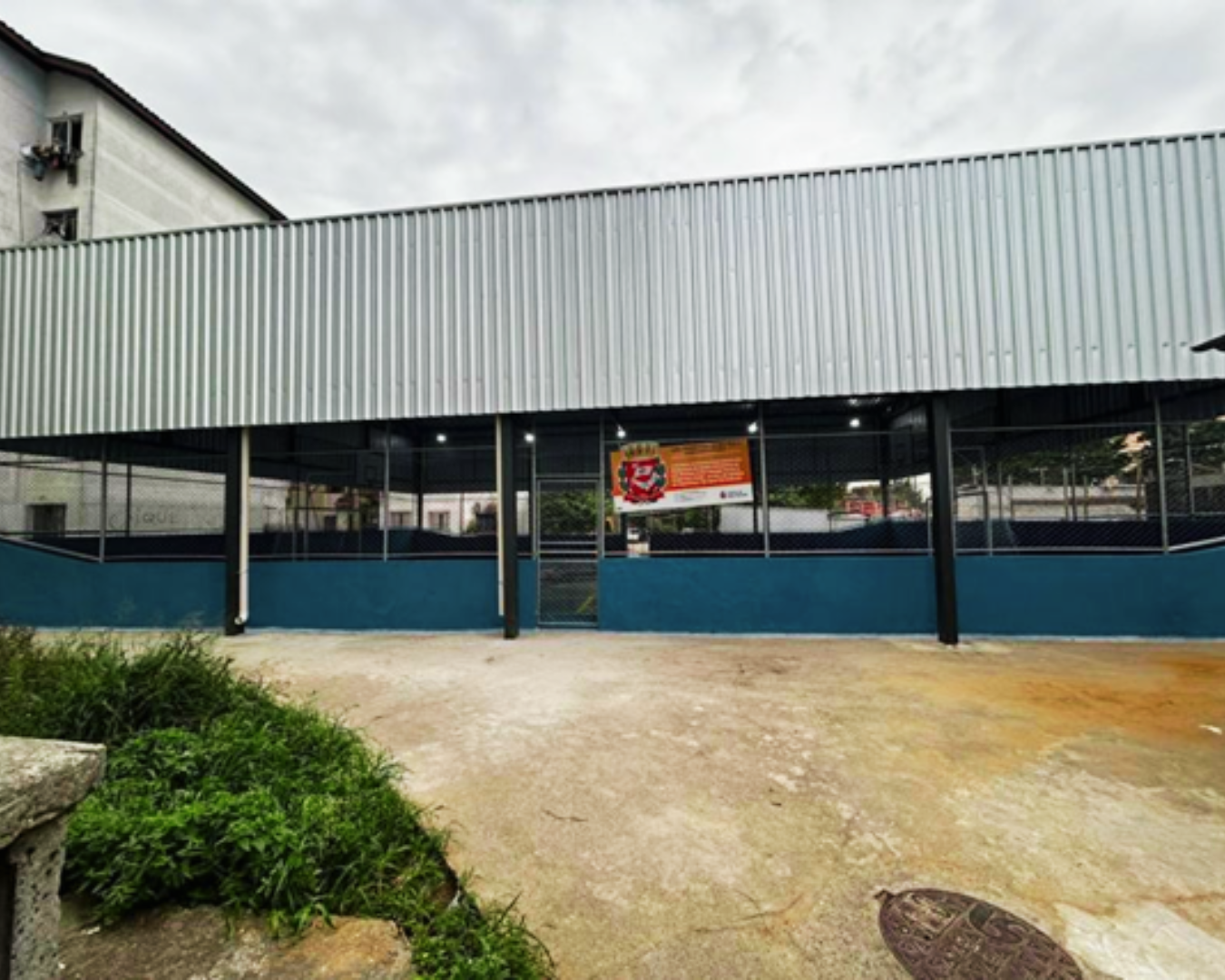 REVITALIZAÇÃO DE QUADRA POLIESPORTIVA E COBERTURA METÁLICA - GIUSEPPE MARINO